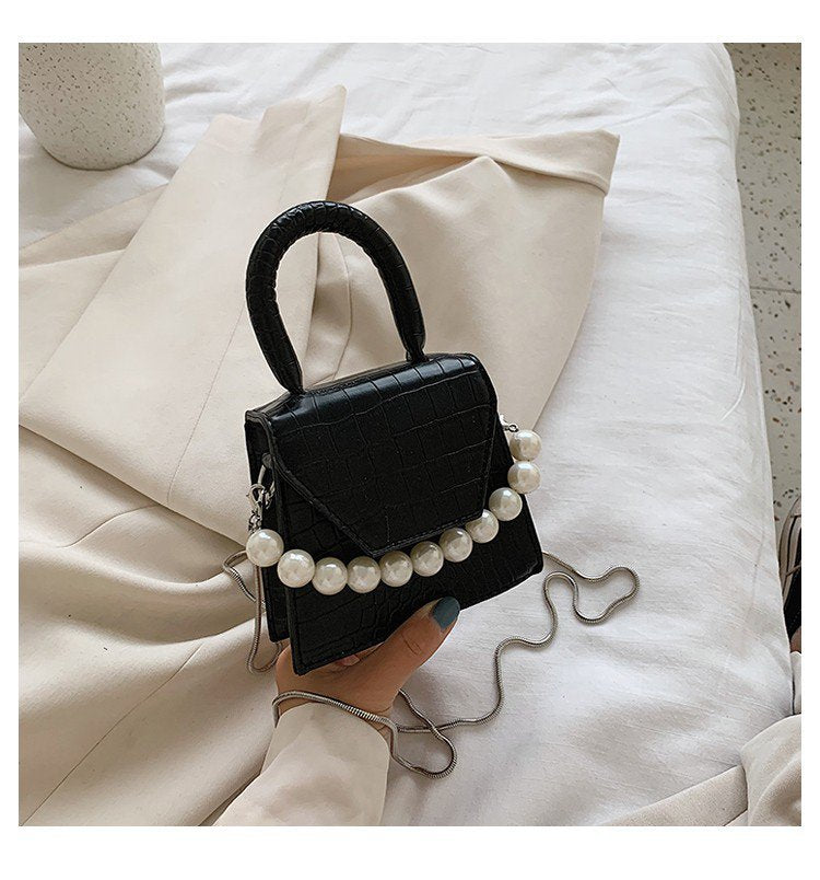 Cute mini portable pearl pouch